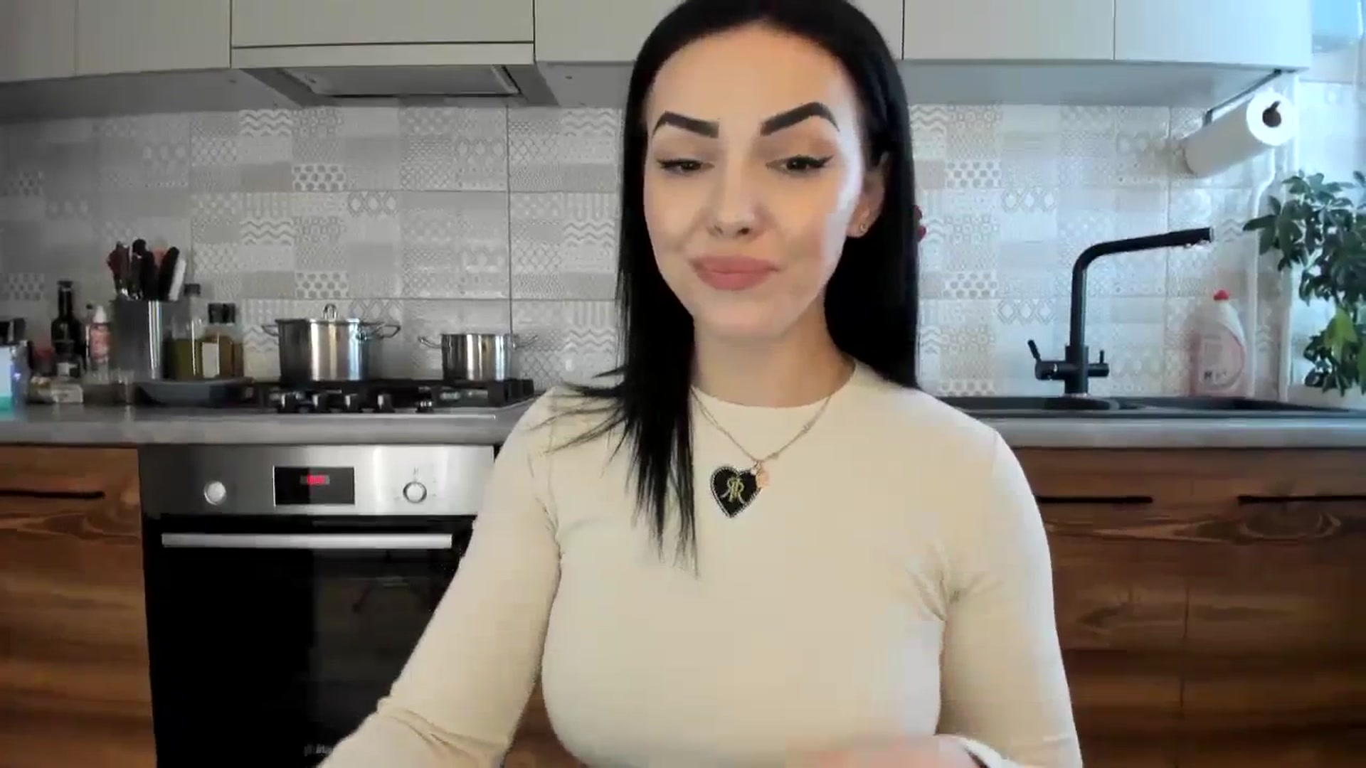 Gallery image thumbnail from MissNelly_'s myfreecams stream on, 02/19/2024, 11:40 image 17 of 20