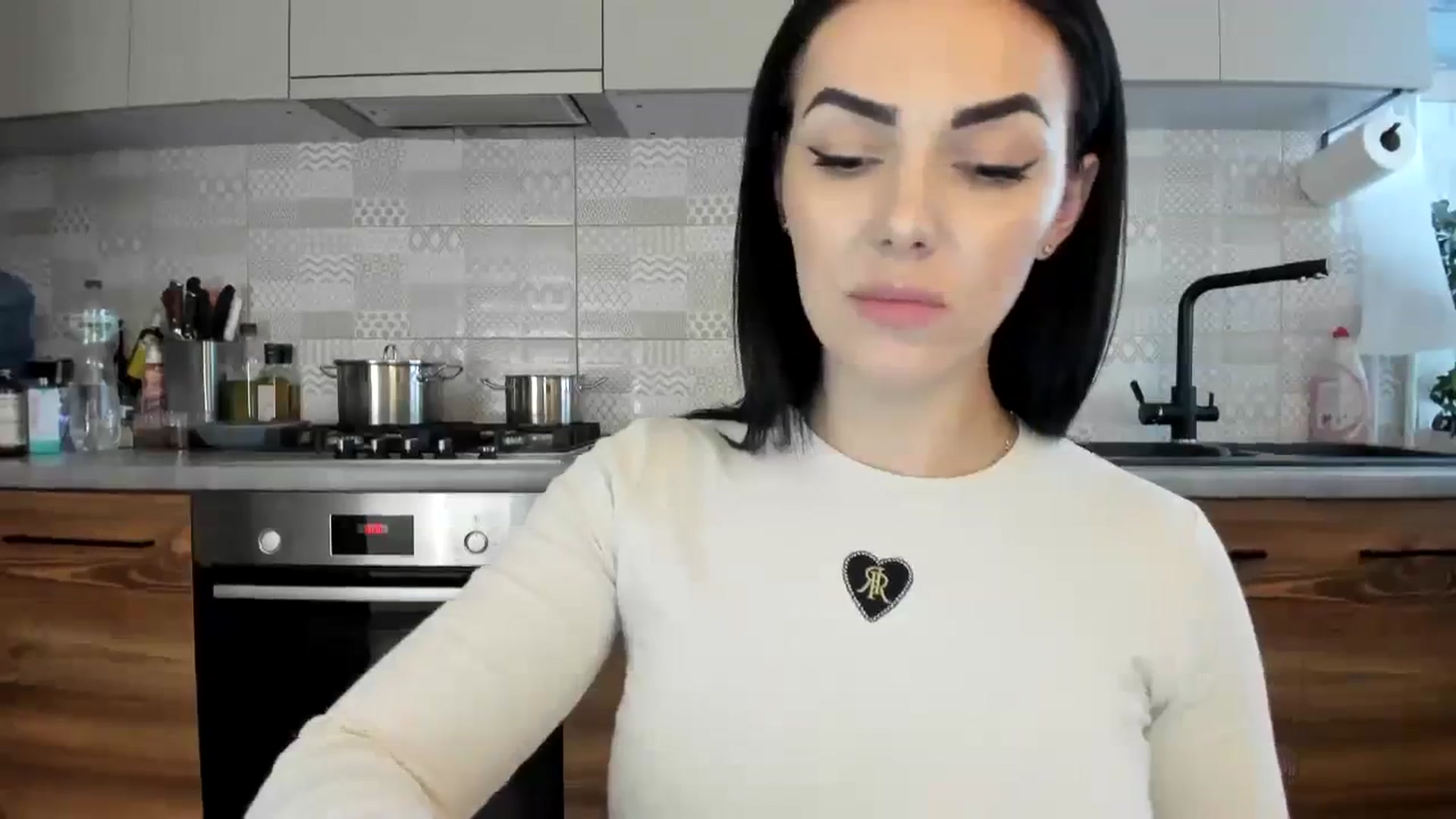 Gallery image thumbnail from MissNelly_'s myfreecams stream on, 02/19/2024, 14:24 image 9 of 20