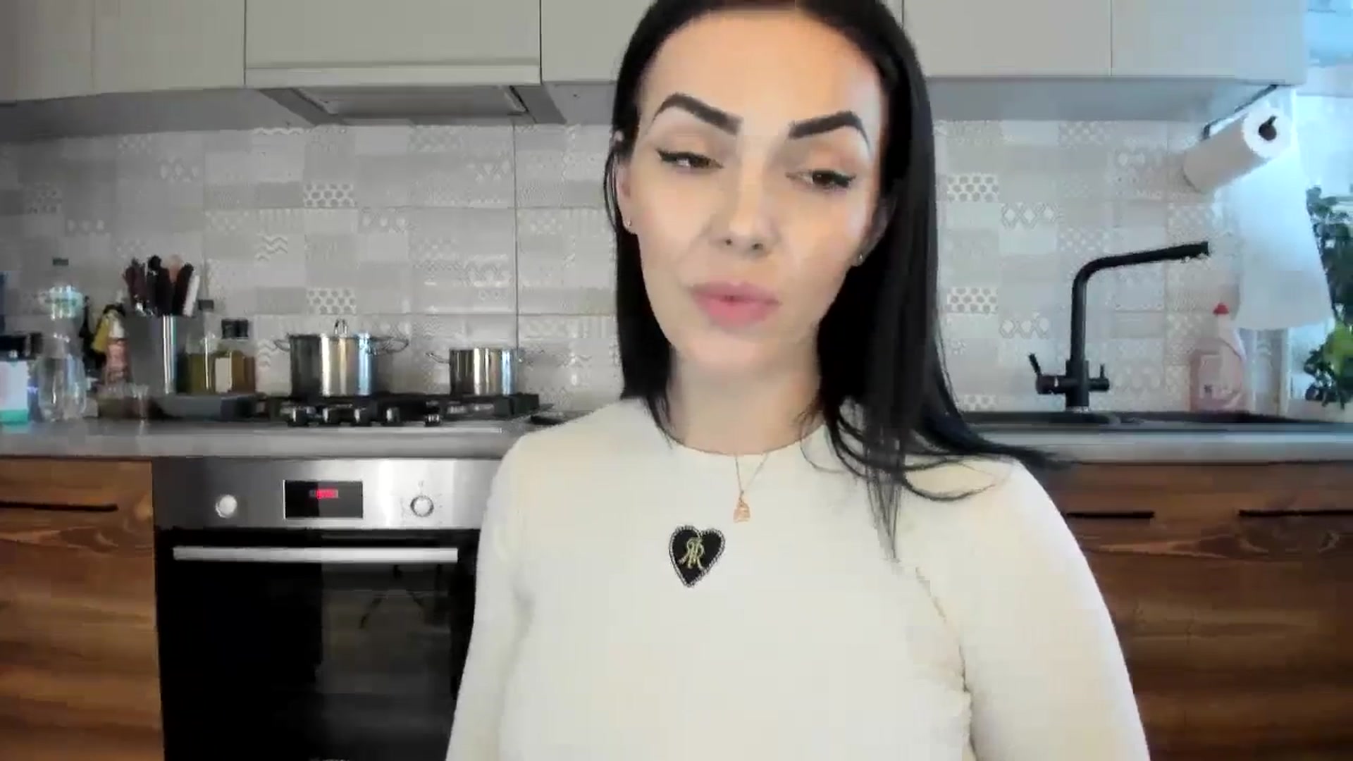 Gallery image thumbnail from MissNelly_'s myfreecams stream on, 02/19/2024, 14:24 image 3 of 20