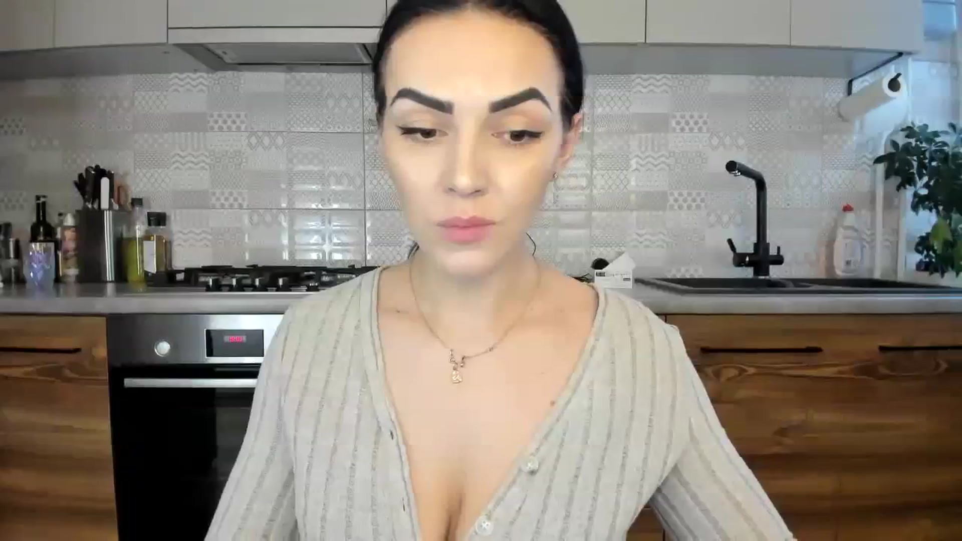 Gallery image thumbnail from MissNelly_'s myfreecams stream on, 02/20/2024, 13:42 image 15 of 20
