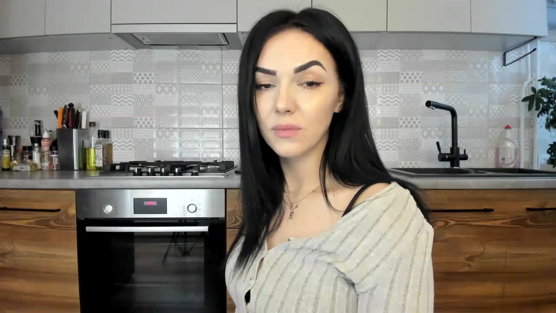 Gallery image thumbnail from MissNelly_'s myfreecams stream on, 02/25/2024, 14:10 image 20 of 20