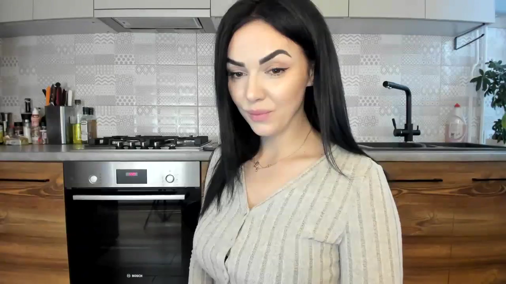 Gallery image thumbnail from MissNelly_'s myfreecams stream on, 02/25/2024, 14:10 image 2 of 20