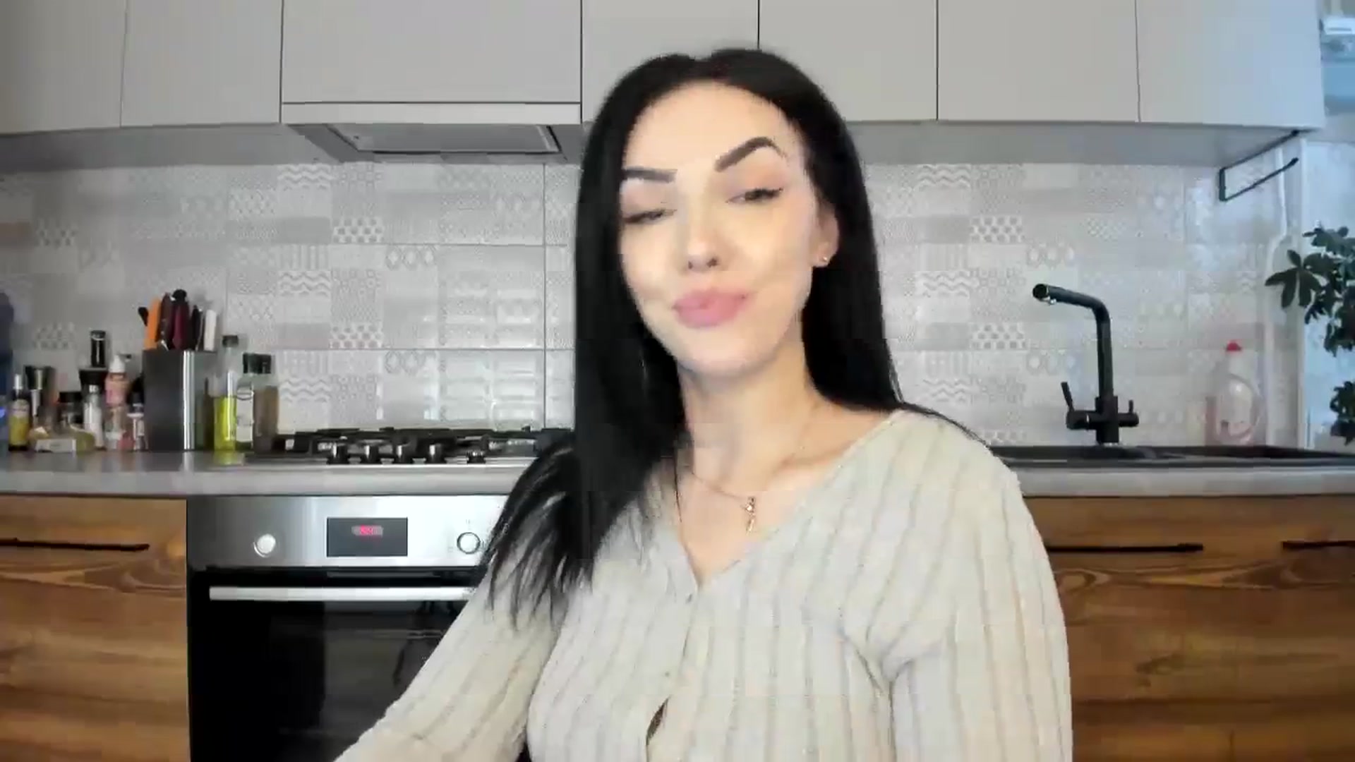 Gallery image thumbnail from MissNelly_'s myfreecams stream on, 02/25/2024, 14:10 image 17 of 20