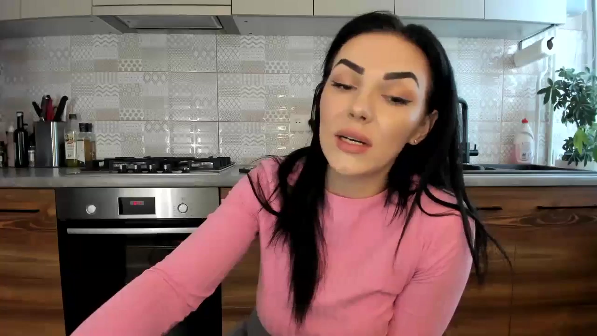 Gallery image thumbnail from MissNelly_'s myfreecams stream on, 02/27/2024, 10:26 image 16 of 20