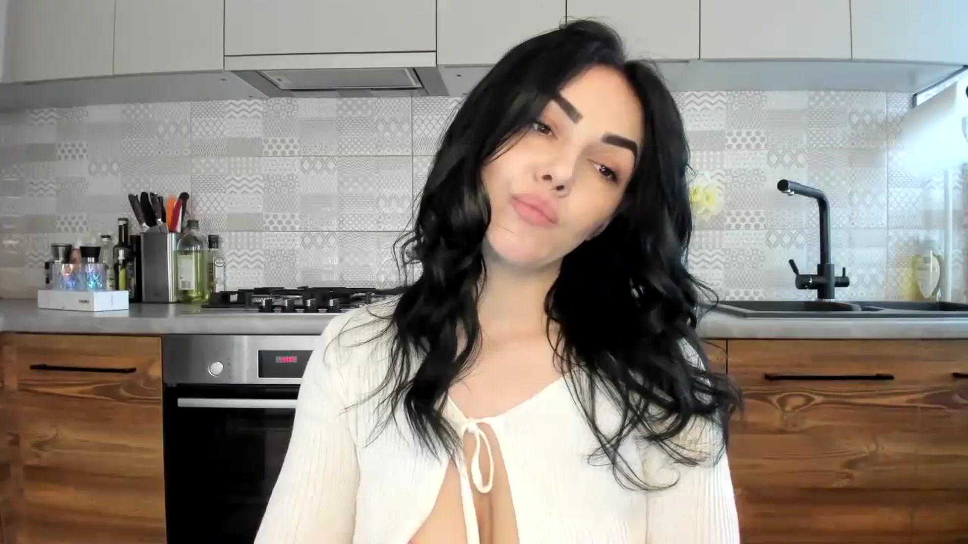 Gallery image thumbnail from MissNelly_'s myfreecams stream on, 03/30/2024, 13:42 image 11 of 20
