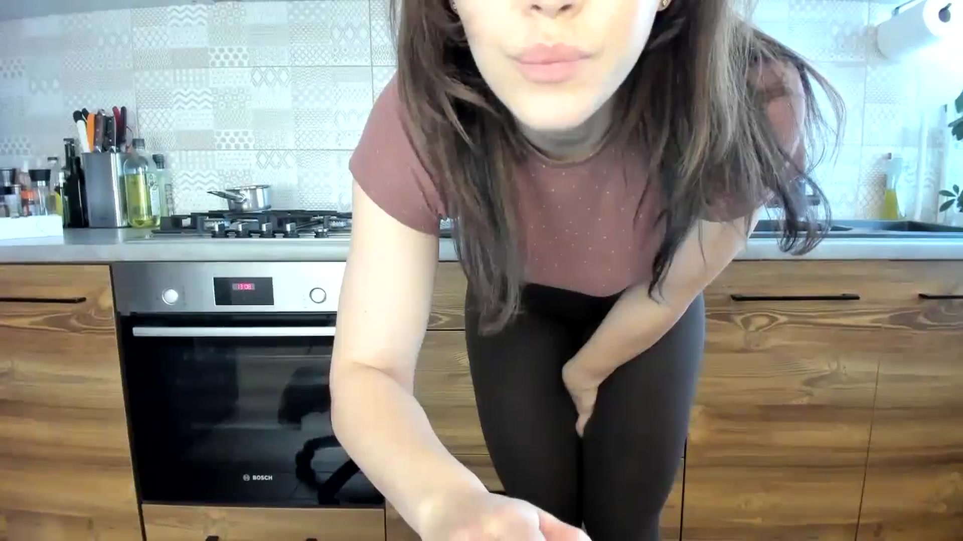 Gallery image thumbnail from MissNelly_'s myfreecams stream on, 04/09/2024, 10:37 image 10 of 20