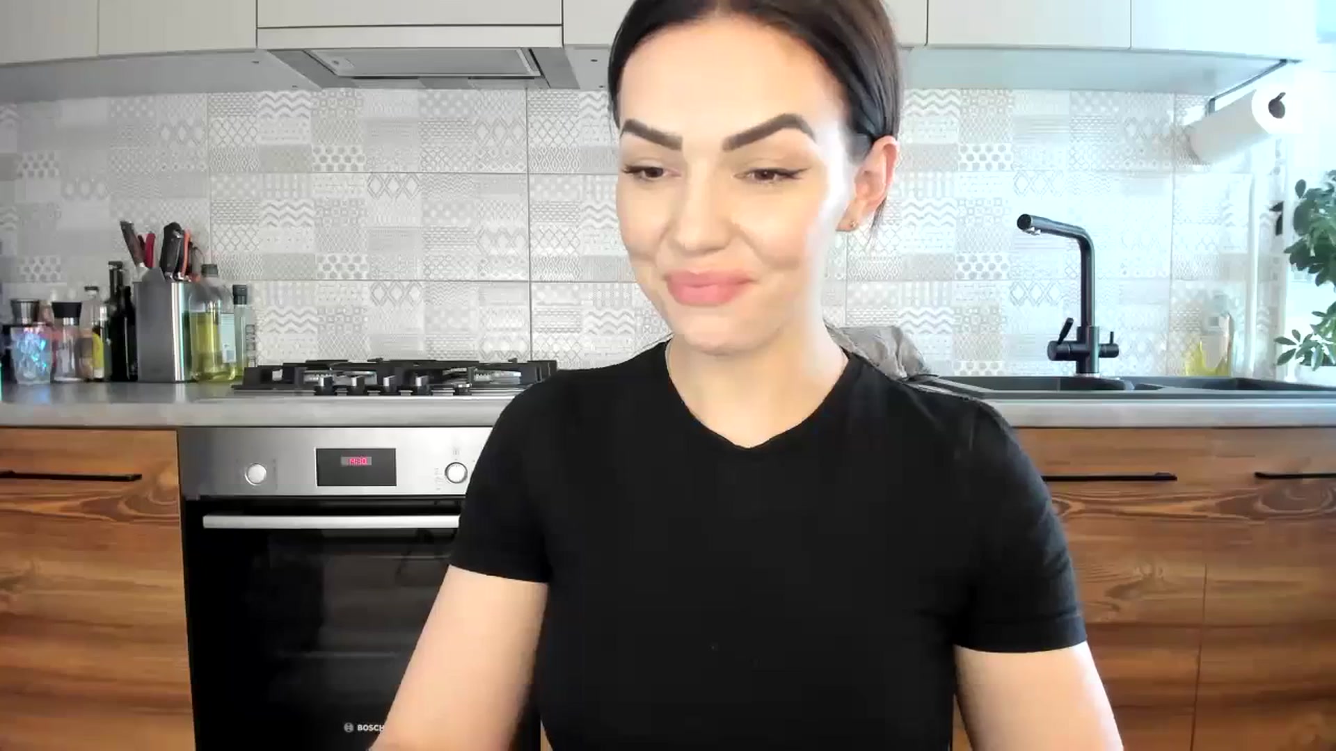 Gallery image thumbnail from MissNelly_'s myfreecams stream on, 04/10/2024, 11:41 image 15 of 20