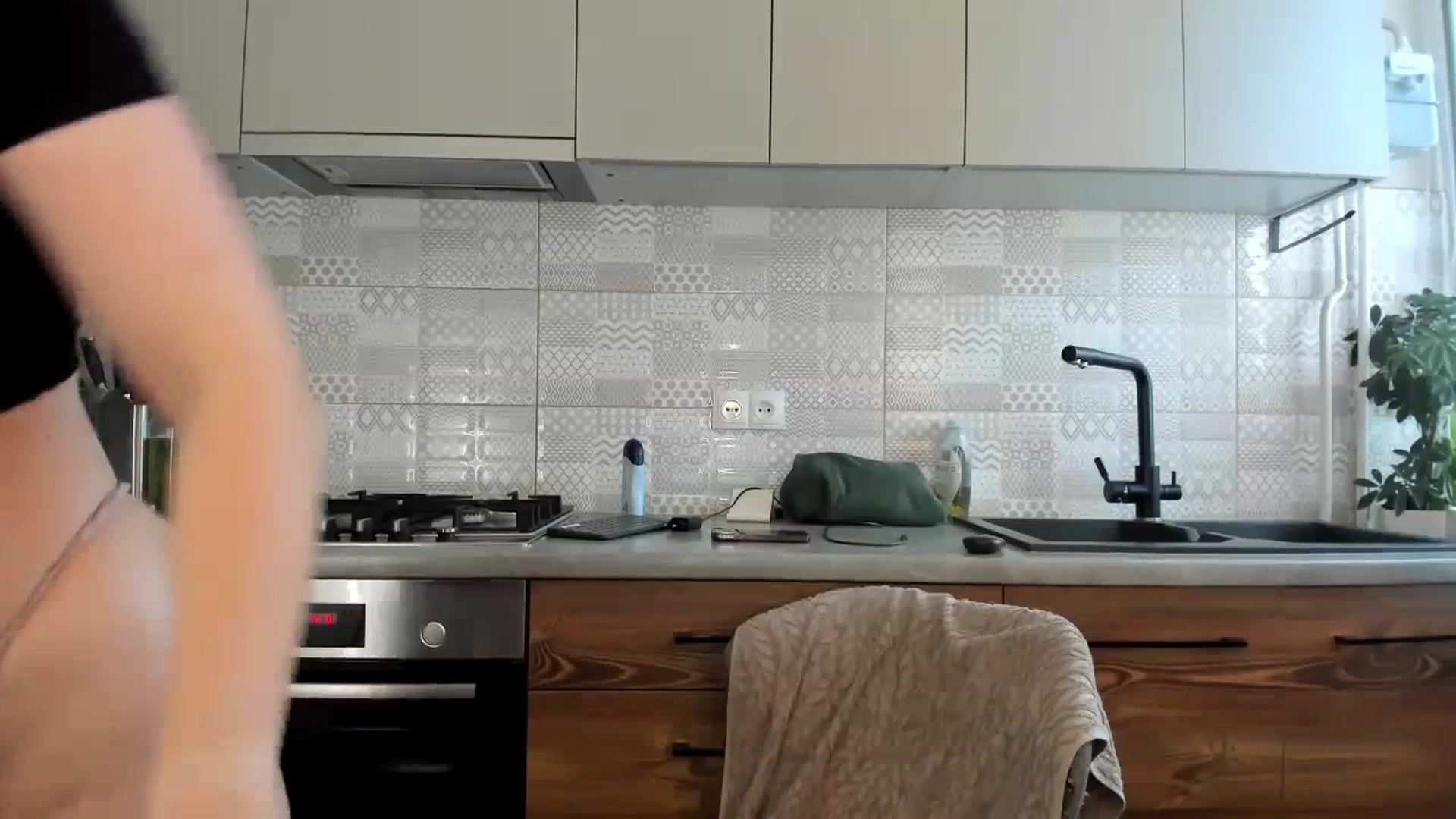 Gallery image thumbnail from MissNelly_'s myfreecams stream on, 04/12/2024, 12:20 image 12 of 20