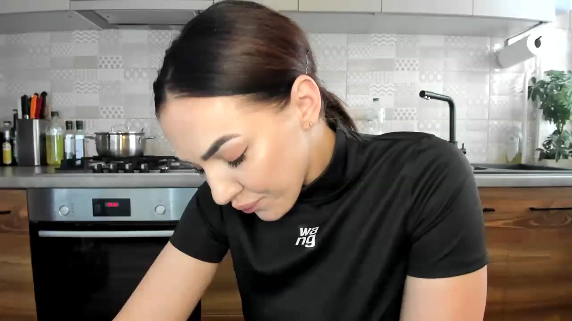 Gallery image thumbnail from MissNelly_'s myfreecams stream on, 04/14/2024, 12:33 image 11 of 20