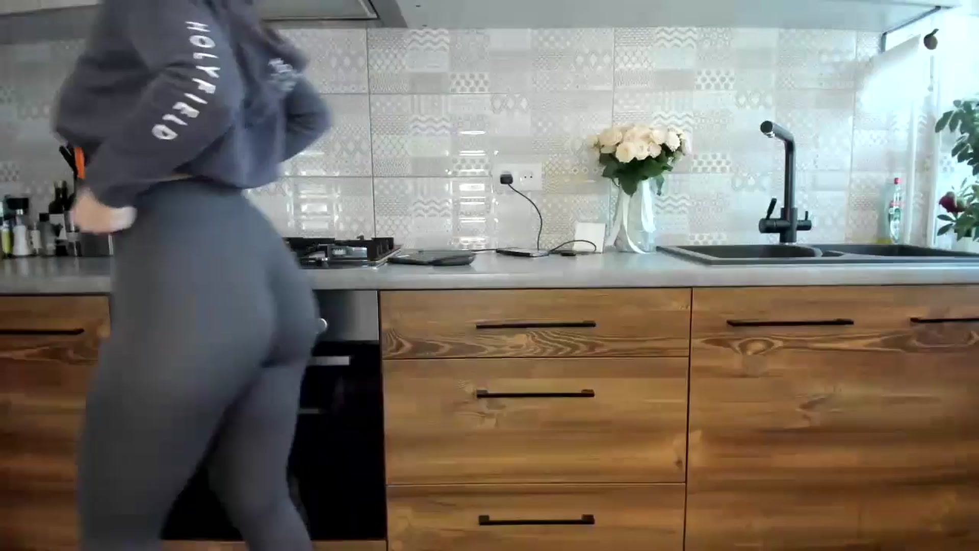 Gallery image thumbnail from MissNelly_'s myfreecams stream on, 04/26/2024, 10:39 image 7 of 20