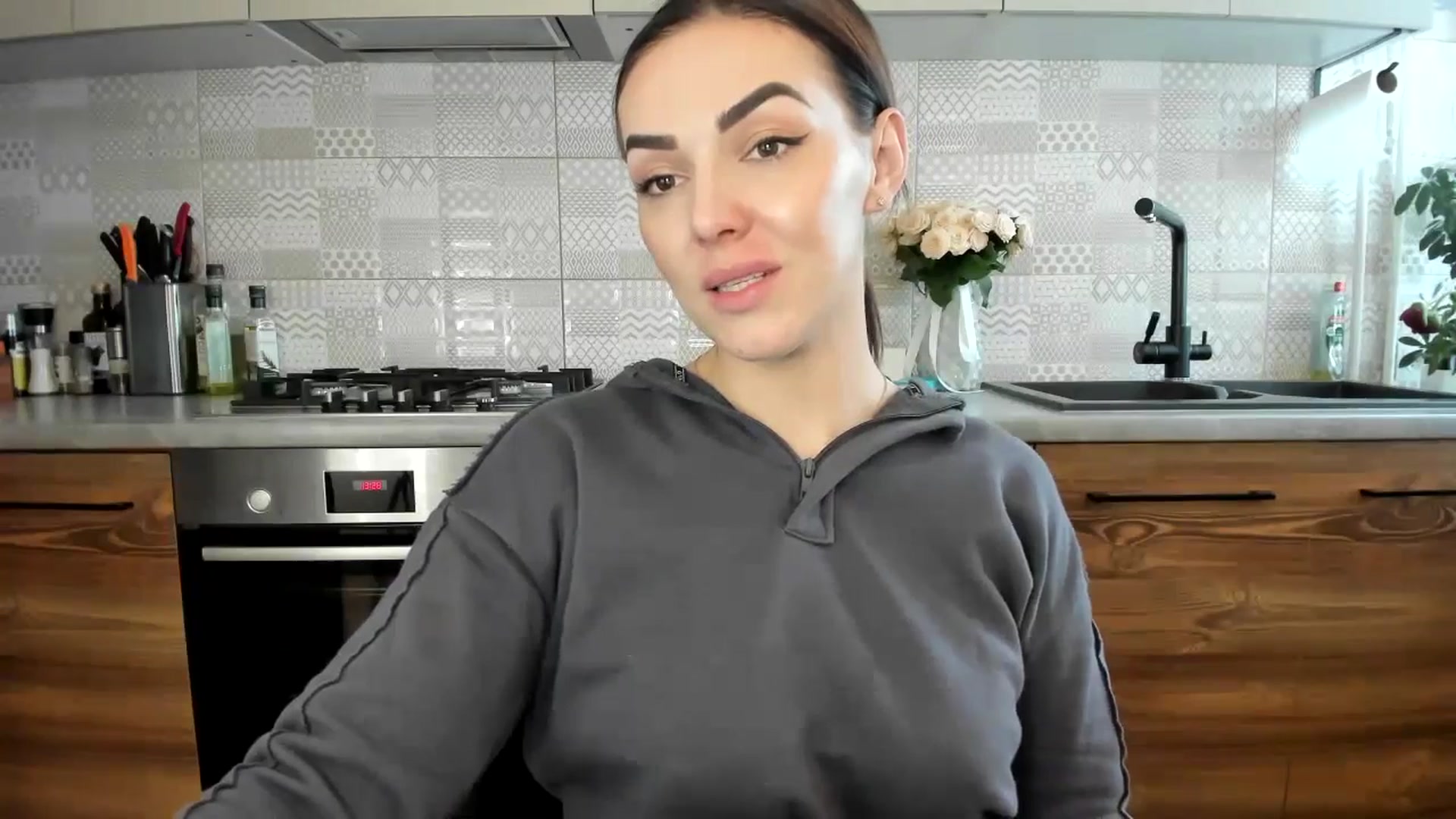 Gallery image thumbnail from MissNelly_'s myfreecams stream on, 04/26/2024, 10:39 image 18 of 20