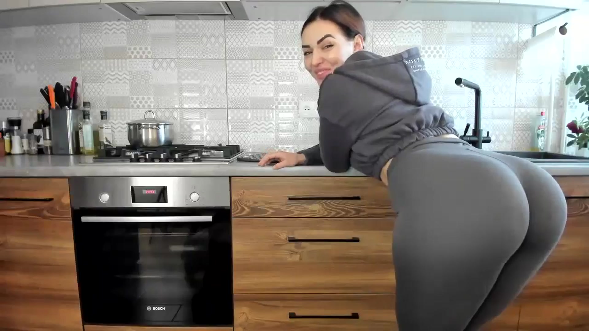 Gallery image thumbnail from MissNelly_'s myfreecams stream on, 04/26/2024, 11:53 image 18 of 20