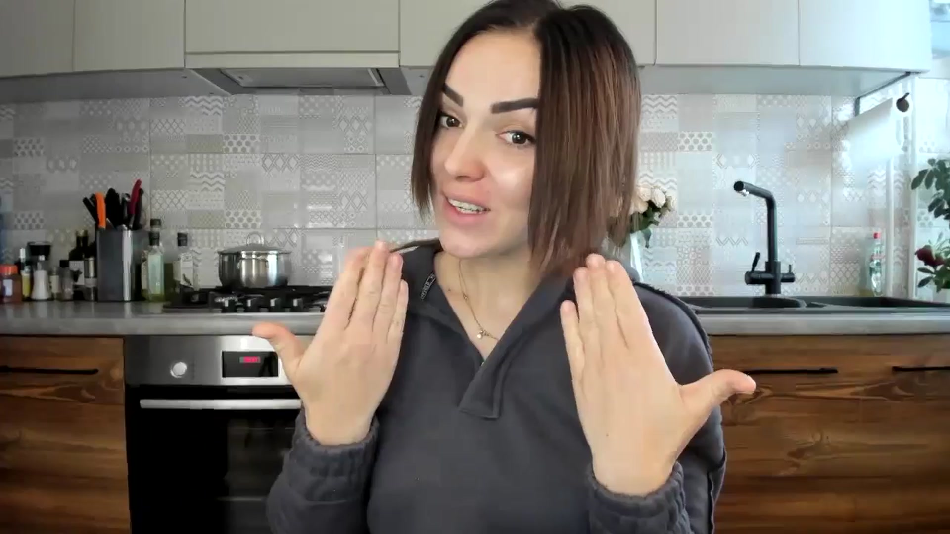 Gallery image thumbnail from MissNelly_'s myfreecams stream on, 04/26/2024, 13:28 image 18 of 20