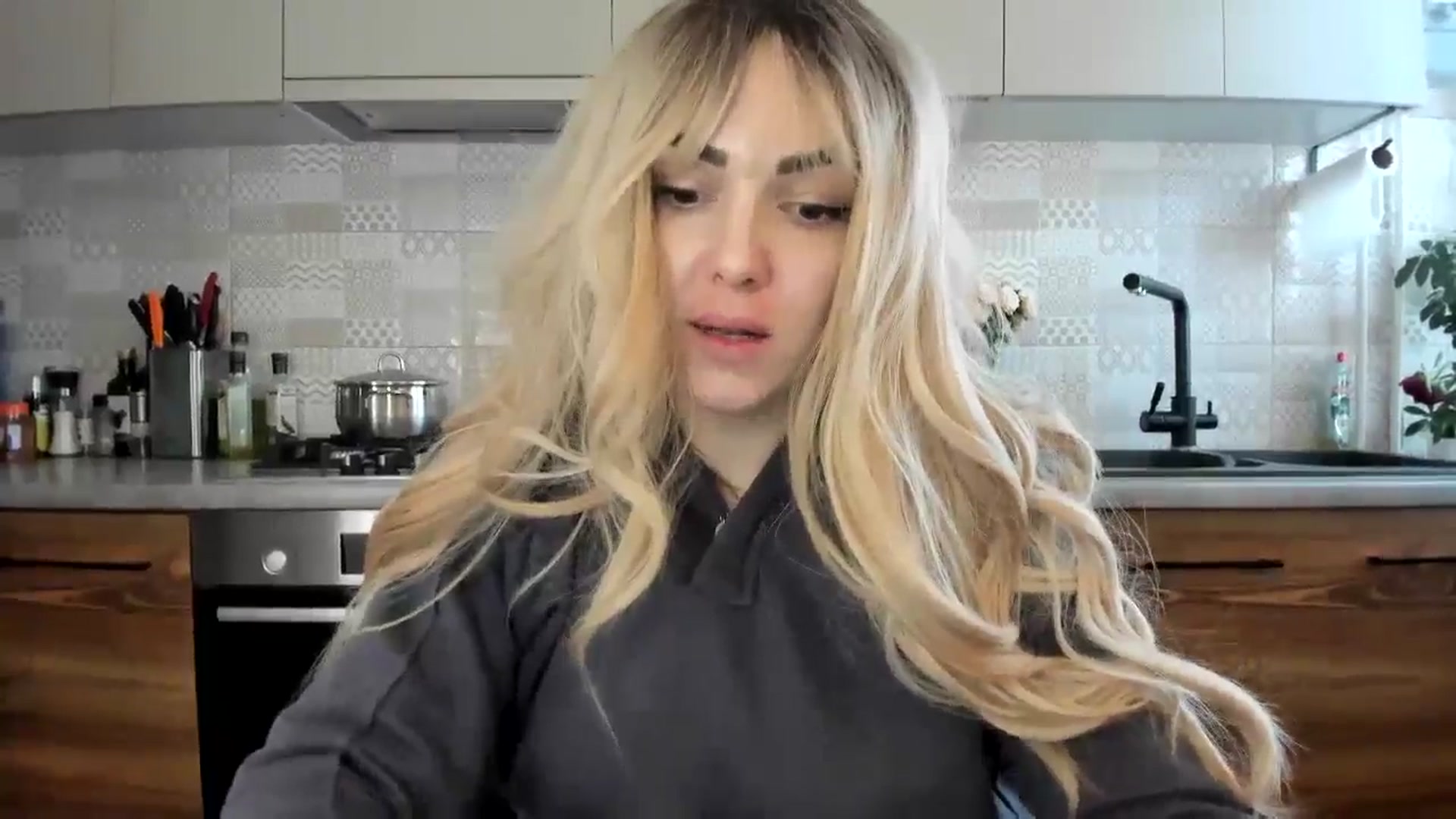 Gallery image thumbnail from MissNelly_'s myfreecams stream on, 04/26/2024, 13:28 image 20 of 20
