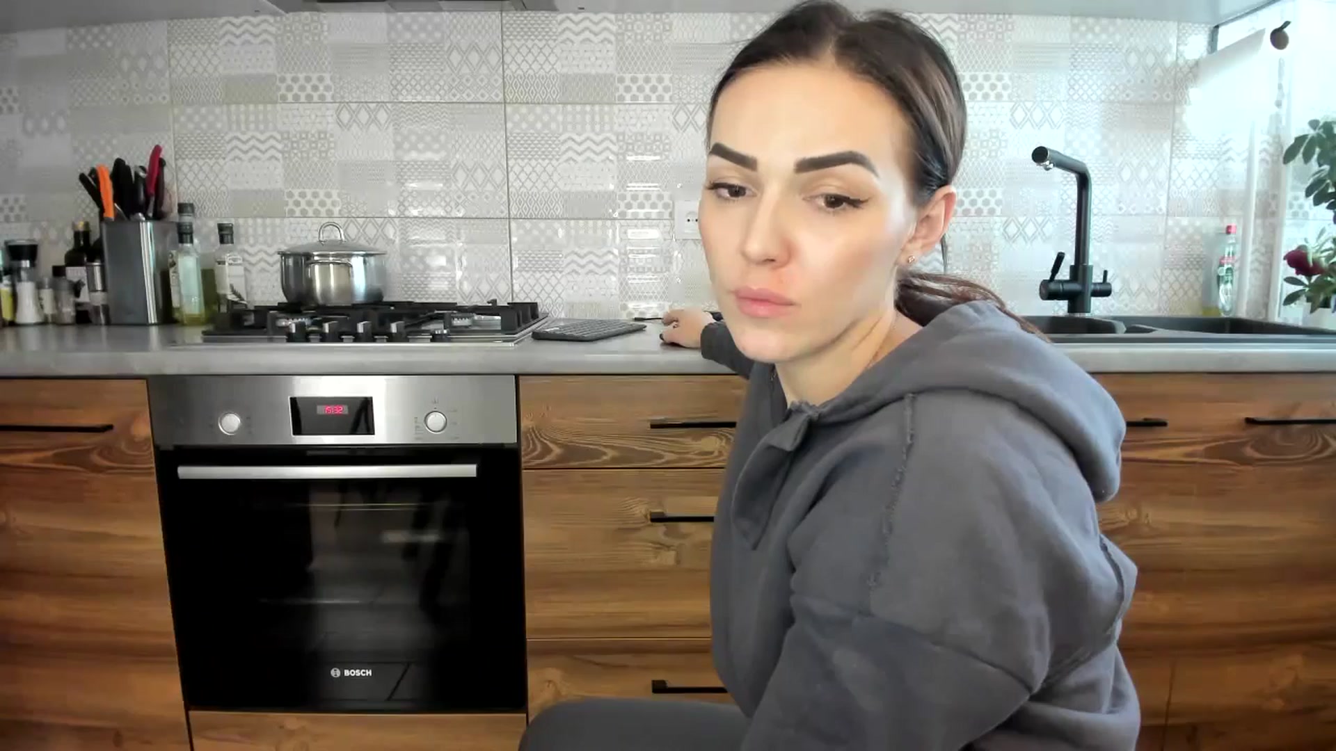 Gallery image thumbnail from MissNelly_'s myfreecams stream on, 04/26/2024, 13:28 image 9 of 20