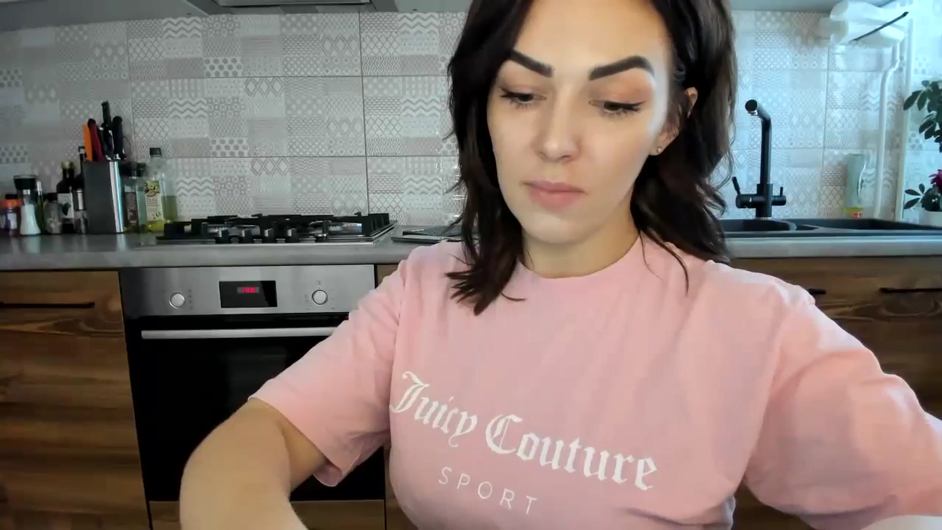 Gallery image thumbnail from MissNelly_'s myfreecams stream on, 04/28/2024, 11:38 image 4 of 20