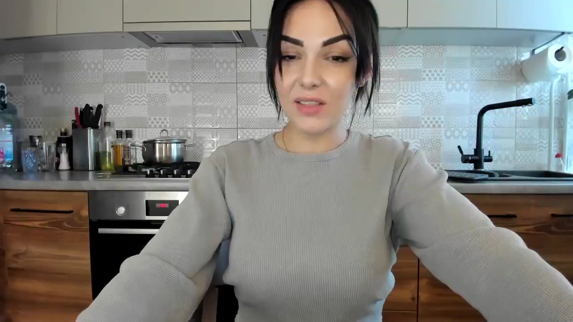 Gallery image thumbnail from MissNelly_'s myfreecams stream on, 05/09/2024, 11:36 image 6 of 20