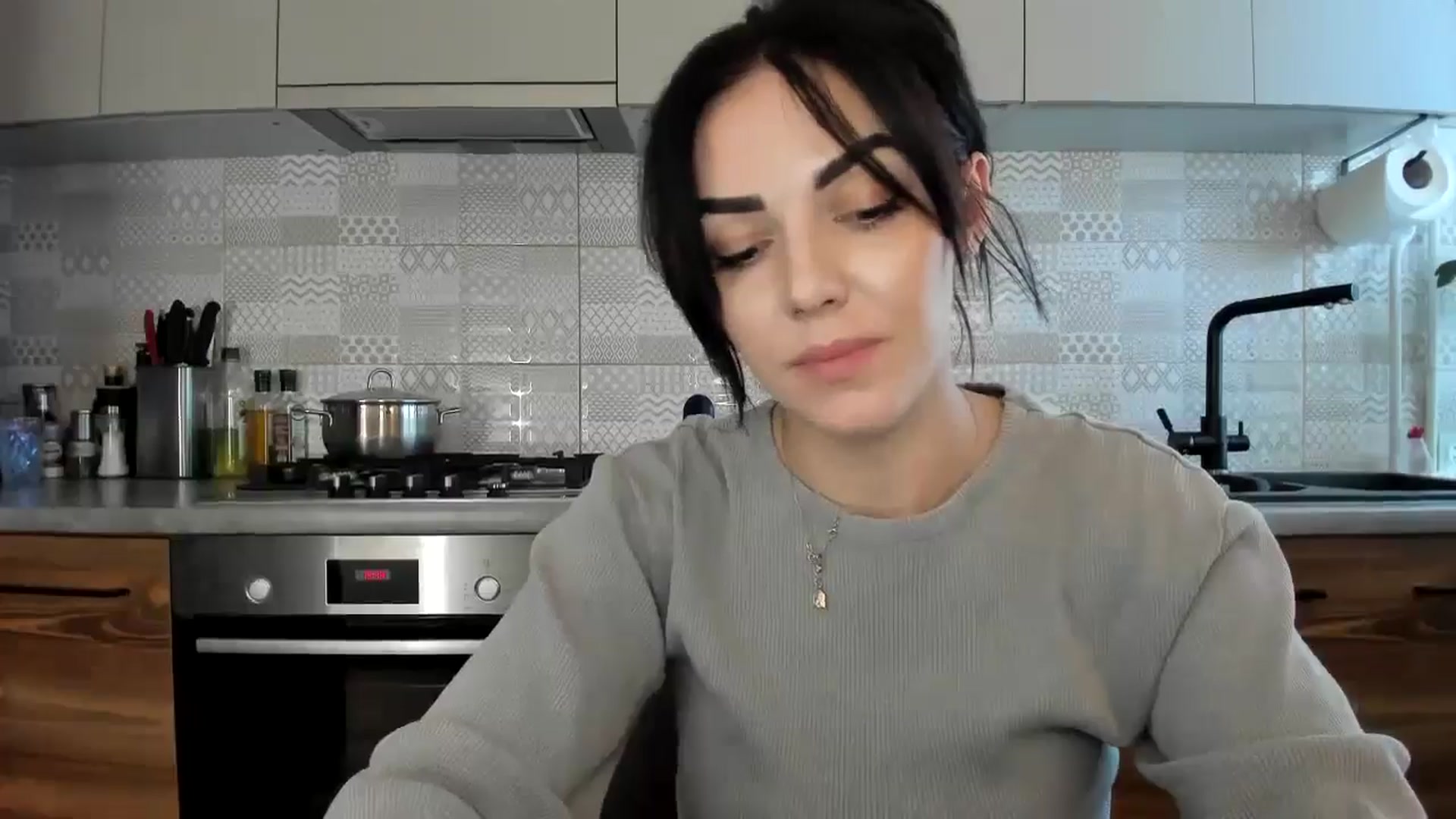 Gallery image thumbnail from MissNelly_'s myfreecams stream on, 05/09/2024, 13:20 image 14 of 20