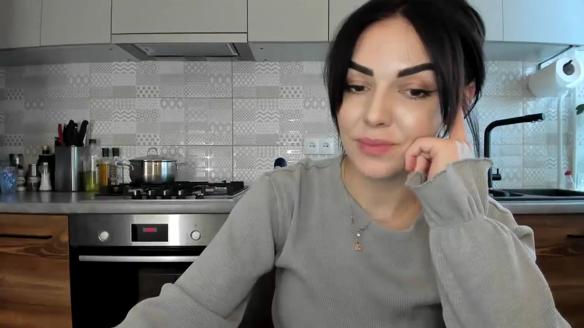 Gallery image thumbnail from MissNelly_'s myfreecams stream on, 05/09/2024, 13:20 image 15 of 20