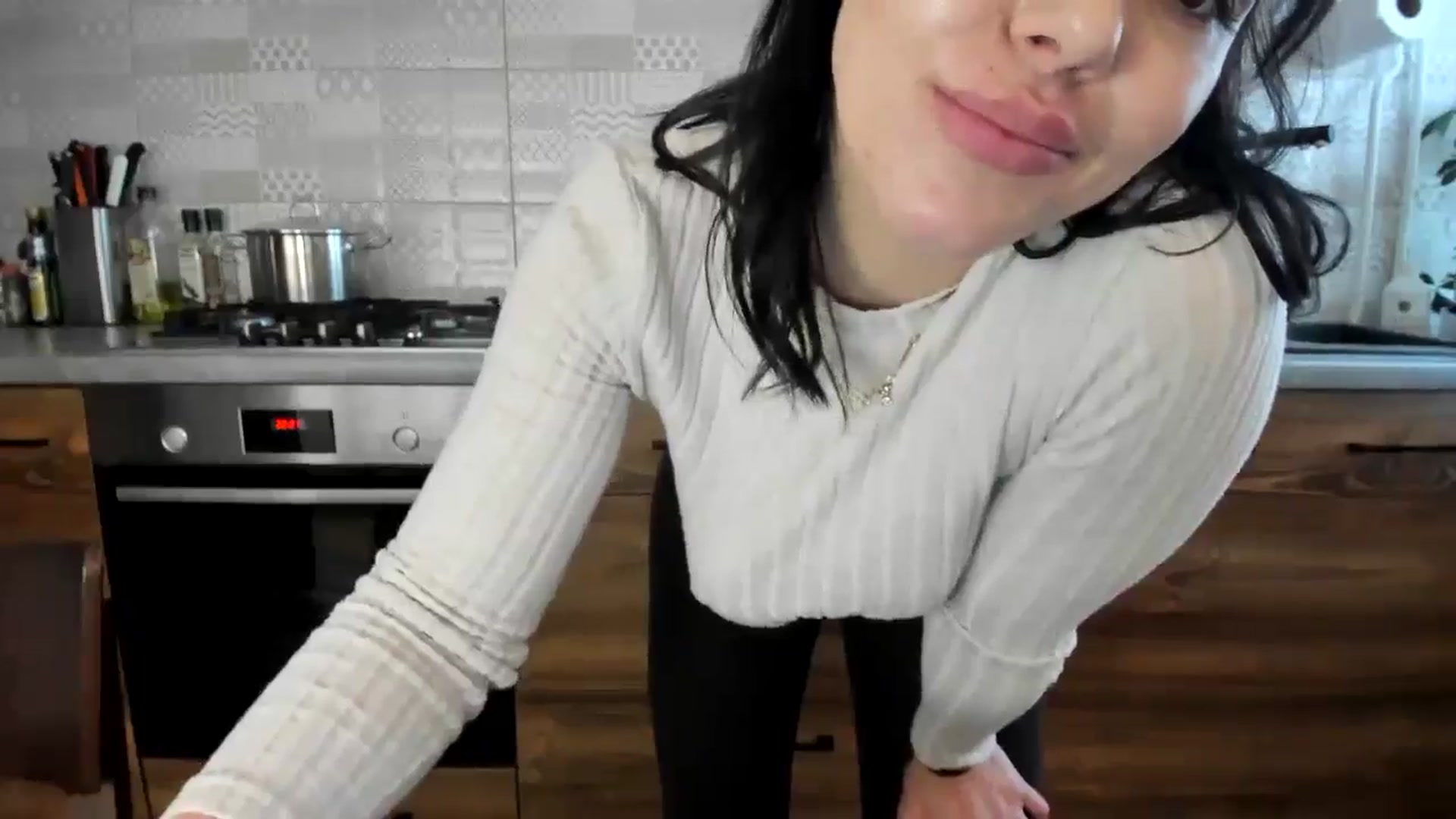 Gallery image thumbnail from MissNelly_'s myfreecams stream on, 05/21/2024, 12:47 image 14 of 20