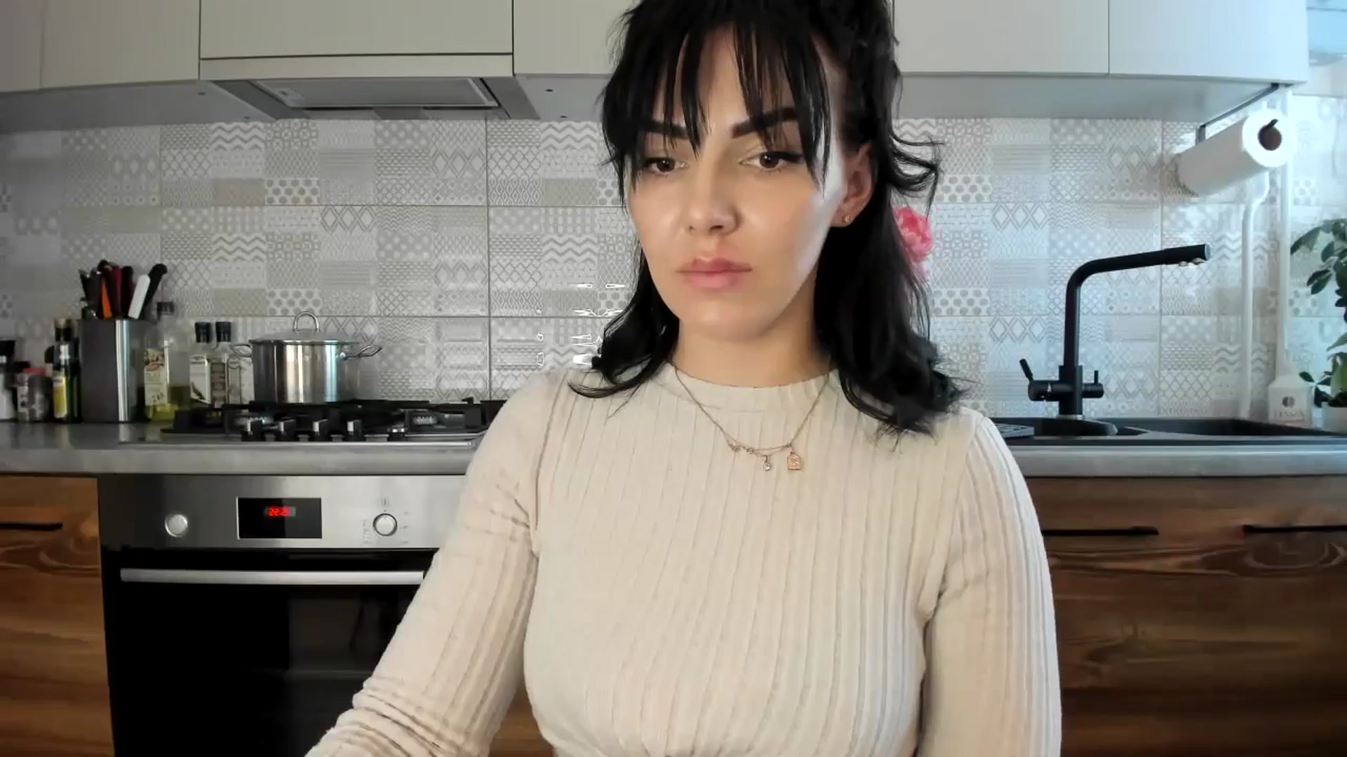 Gallery image thumbnail from MissNelly_'s myfreecams stream on, 05/21/2024, 12:47 image 16 of 20