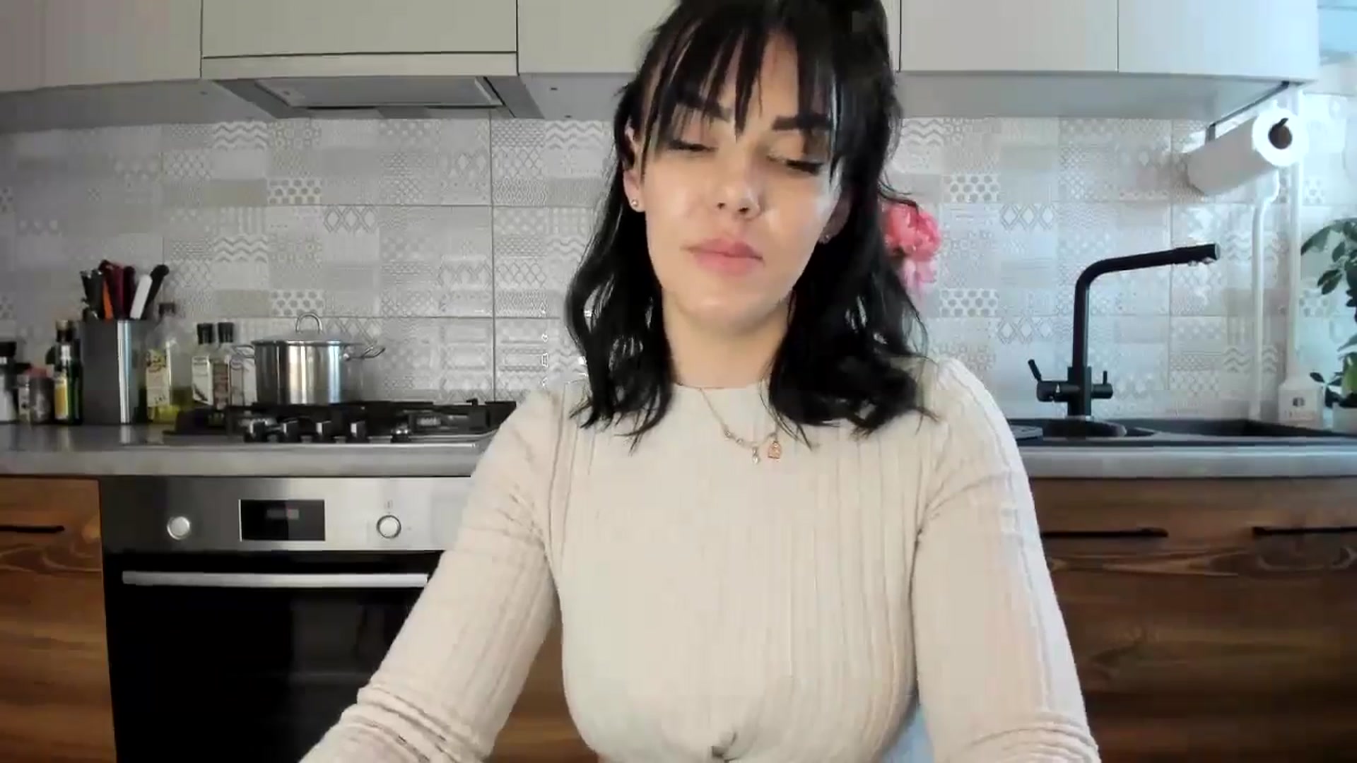 Gallery image thumbnail from MissNelly_'s myfreecams stream on, 05/21/2024, 12:47 image 18 of 20