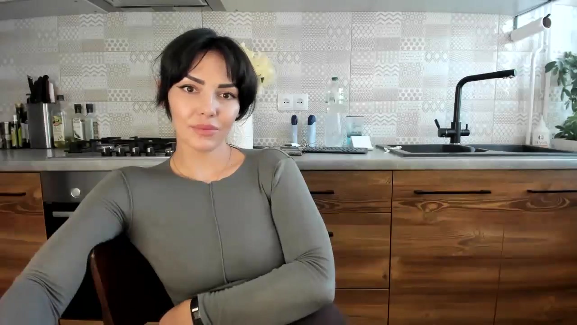 Gallery image thumbnail from MissNelly_'s myfreecams stream on, 05/24/2024, 12:49 image 7 of 20