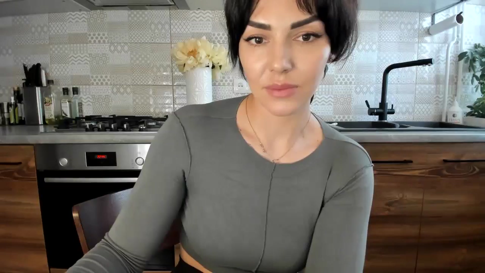 Gallery image thumbnail from MissNelly_'s myfreecams stream on, 05/24/2024, 12:49 image 10 of 20