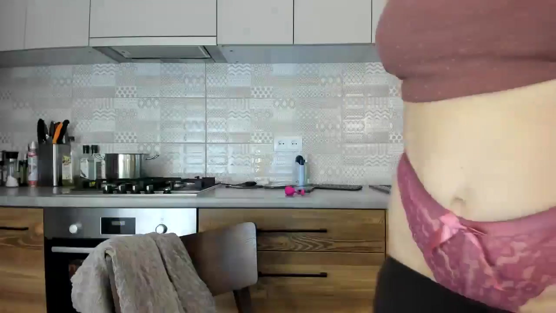 Gallery image thumbnail from MissNelly_'s myfreecams stream on, 05/25/2024, 15:13 image 9 of 20