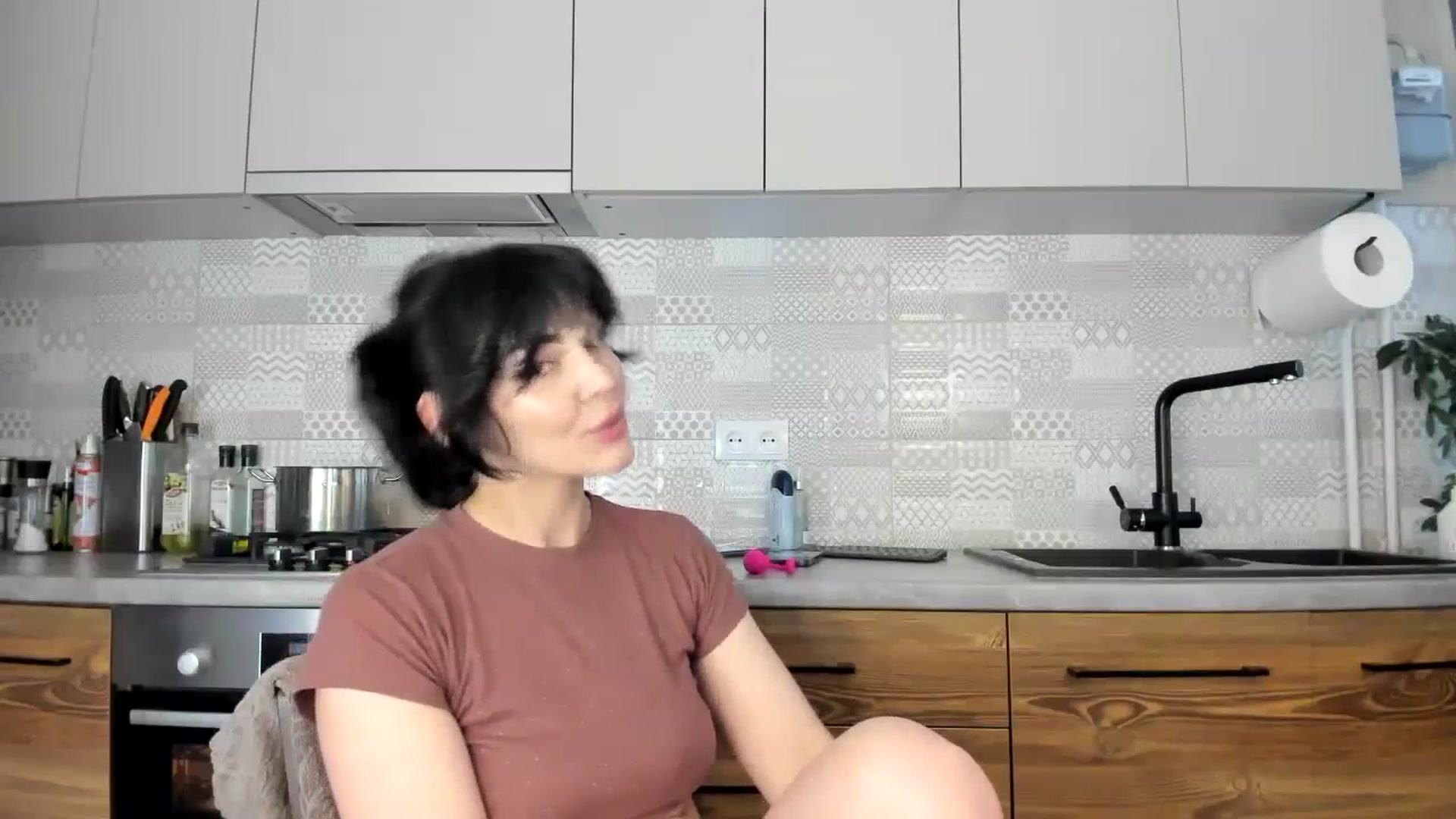 Gallery image thumbnail from MissNelly_'s myfreecams stream on, 05/25/2024, 15:13 image 6 of 20