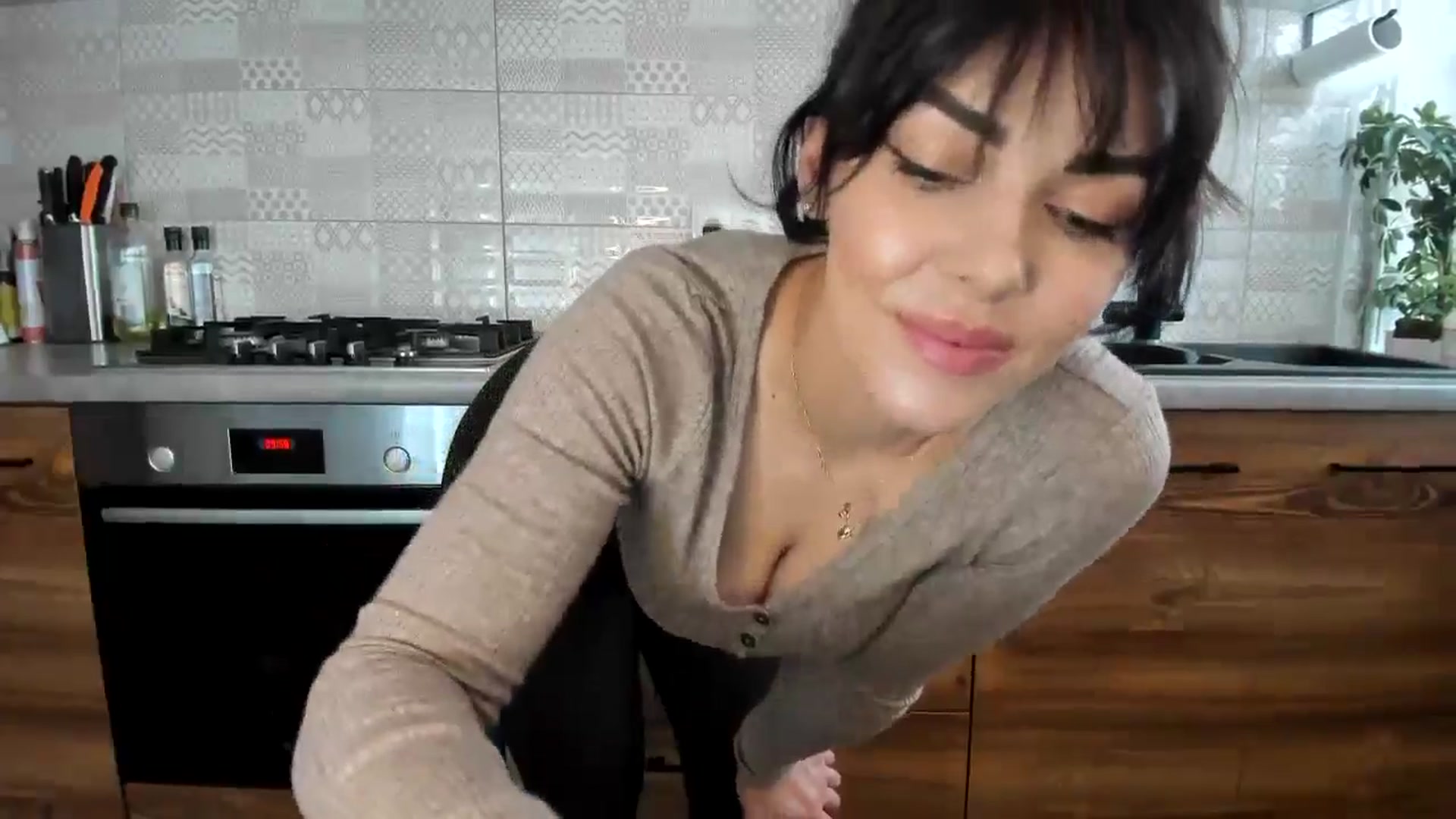 Gallery image thumbnail from MissNelly_'s myfreecams stream on, 05/29/2024, 12:44 image 10 of 20