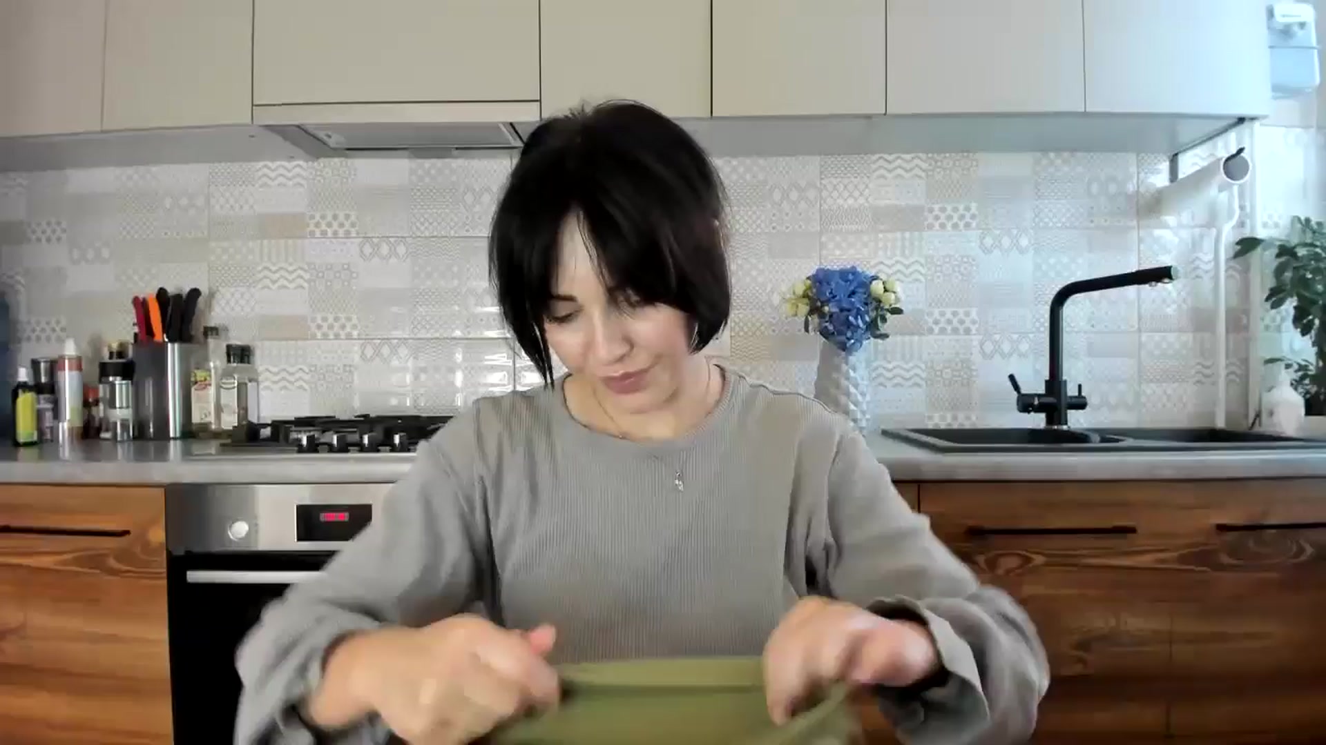 Gallery image thumbnail from MissNelly_'s myfreecams stream on, 06/08/2024, 11:33 image 1 of 20