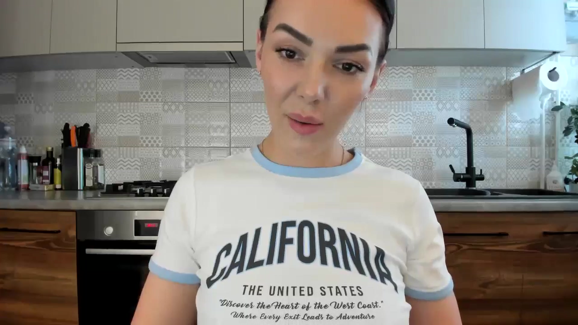 Gallery image thumbnail from MissNelly_'s myfreecams stream on, 06/12/2024, 13:24 image 6 of 20