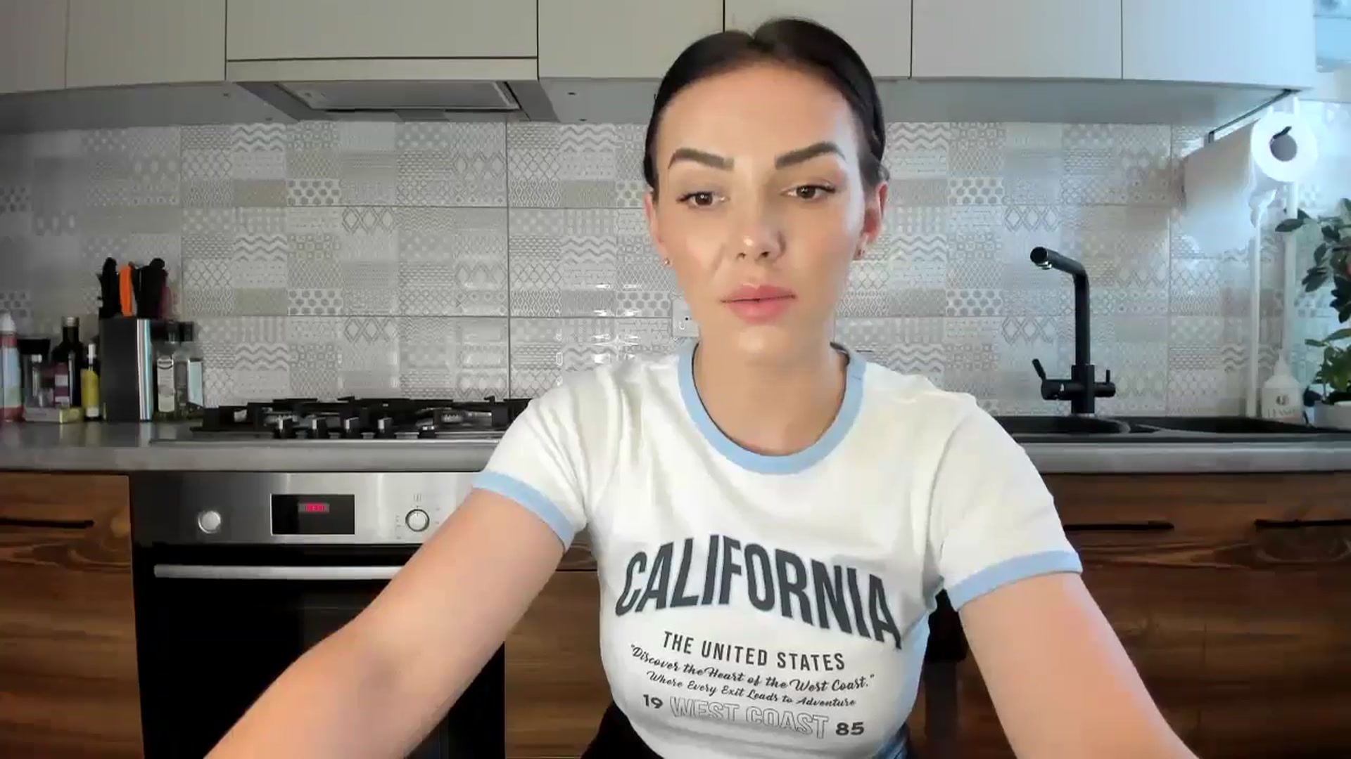 Gallery image thumbnail from MissNelly_'s myfreecams stream on, 06/12/2024, 13:24 image 17 of 20