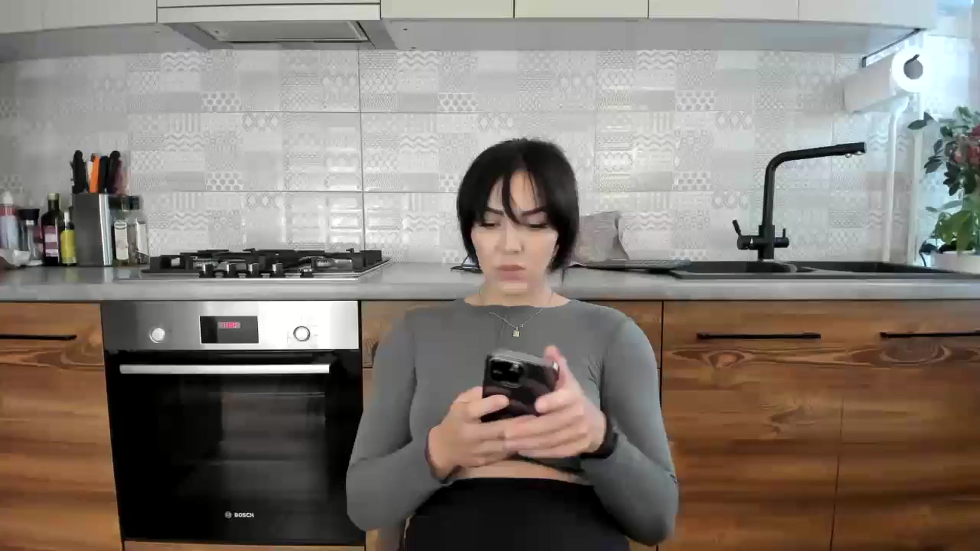 Gallery image thumbnail from MissNelly_'s myfreecams stream on, 06/13/2024, 15:20 image 1 of 20