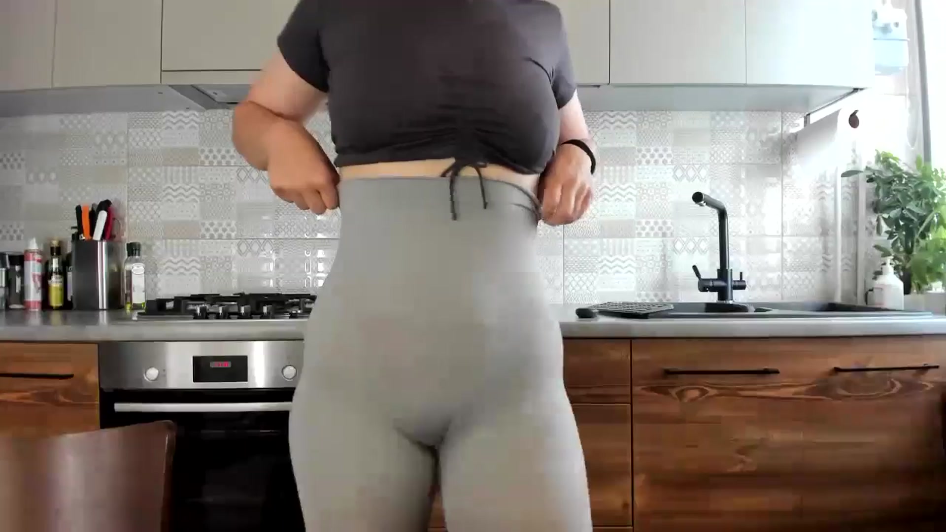 Gallery image thumbnail from MissNelly_'s myfreecams stream on, 06/22/2024, 11:51 image 4 of 20