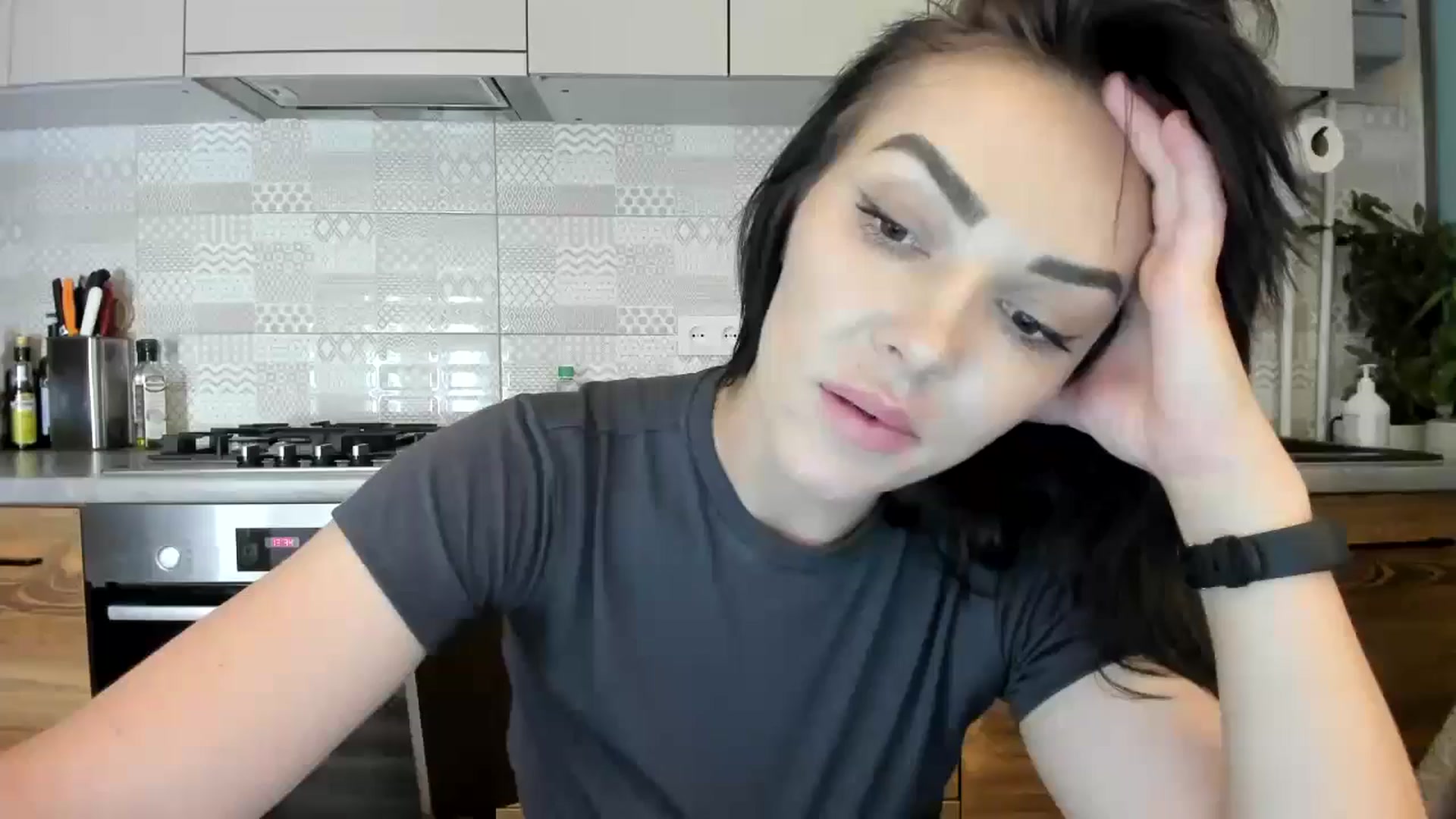 Gallery image thumbnail from MissNelly_'s myfreecams stream on, 06/22/2024, 12:26 image 10 of 20