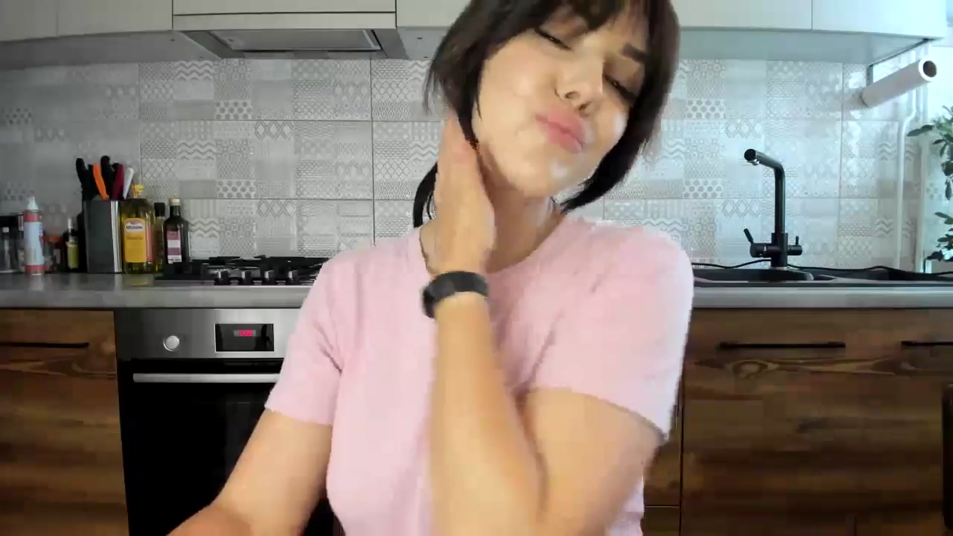 Gallery image thumbnail from MissNelly_'s myfreecams stream on, 06/29/2024, 12:19 image 19 of 20