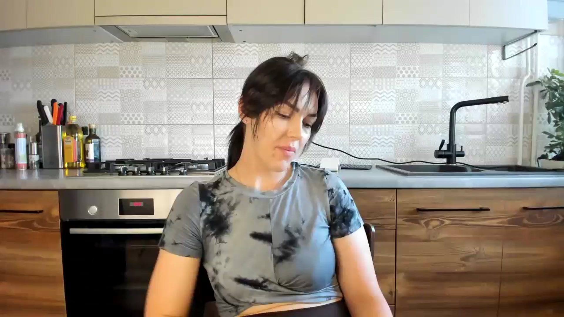 Gallery image thumbnail from MissNelly_'s myfreecams stream on, 06/30/2024, 12:11 image 19 of 20