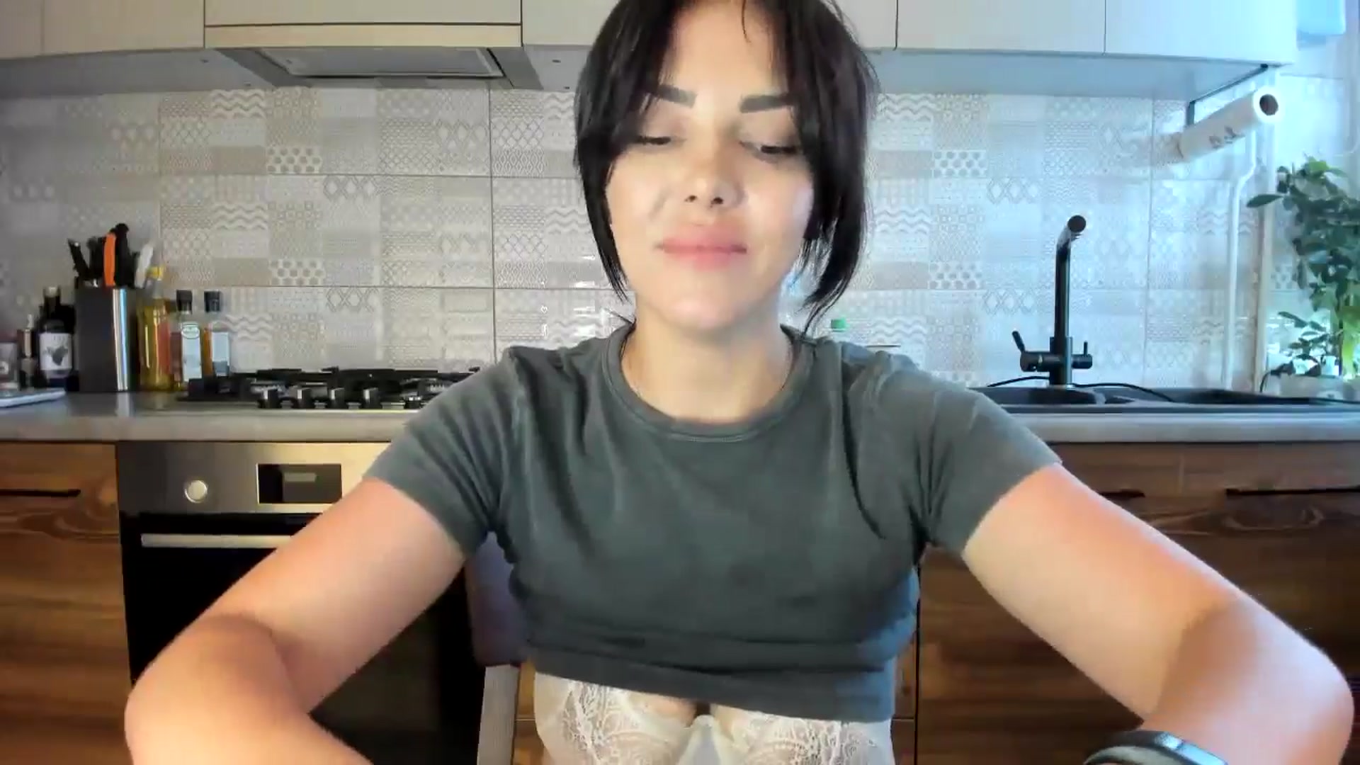 Gallery image thumbnail from MissNelly_'s myfreecams stream on, 07/10/2024, 14:11 image 15 of 20