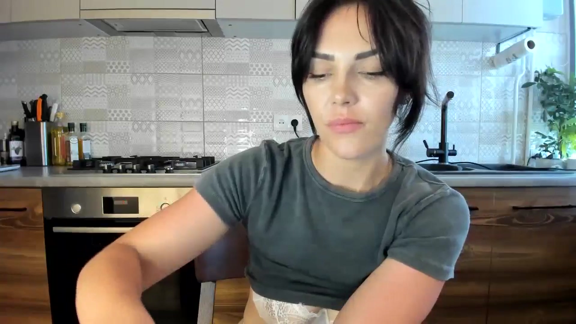 Gallery image thumbnail from MissNelly_'s myfreecams stream on, 07/10/2024, 14:11 image 16 of 20