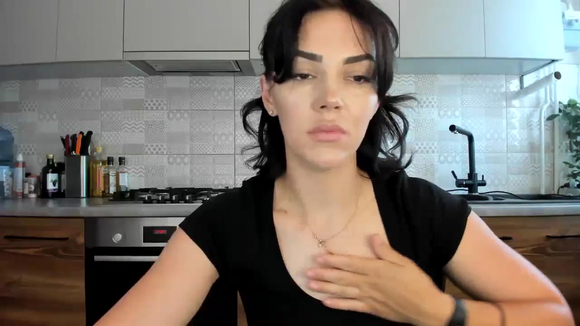 Gallery image thumbnail from MissNelly_'s myfreecams stream on, 07/12/2024, 09:40 image 7 of 20