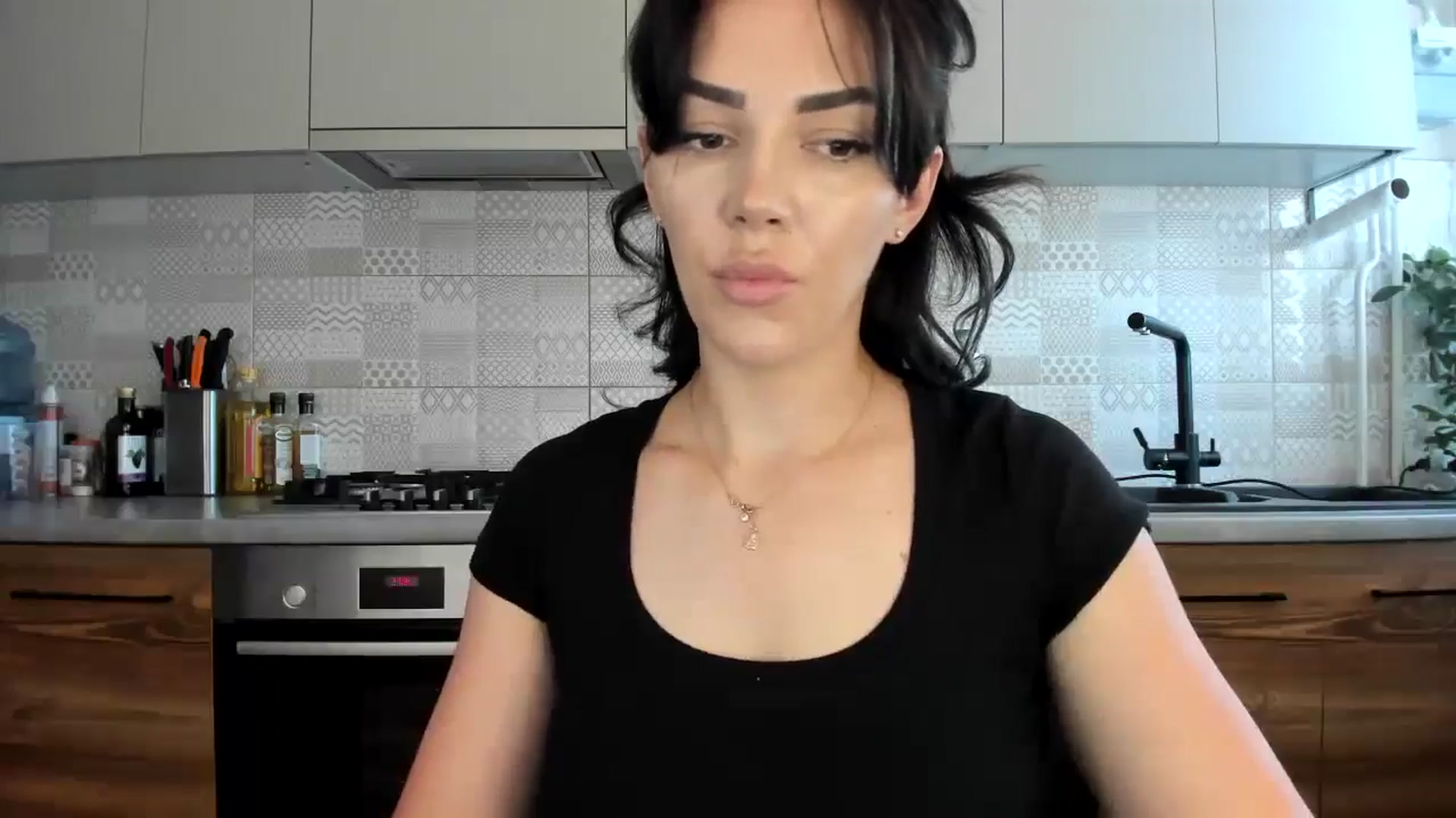 Gallery image thumbnail from MissNelly_'s myfreecams stream on, 07/12/2024, 09:40 image 4 of 20