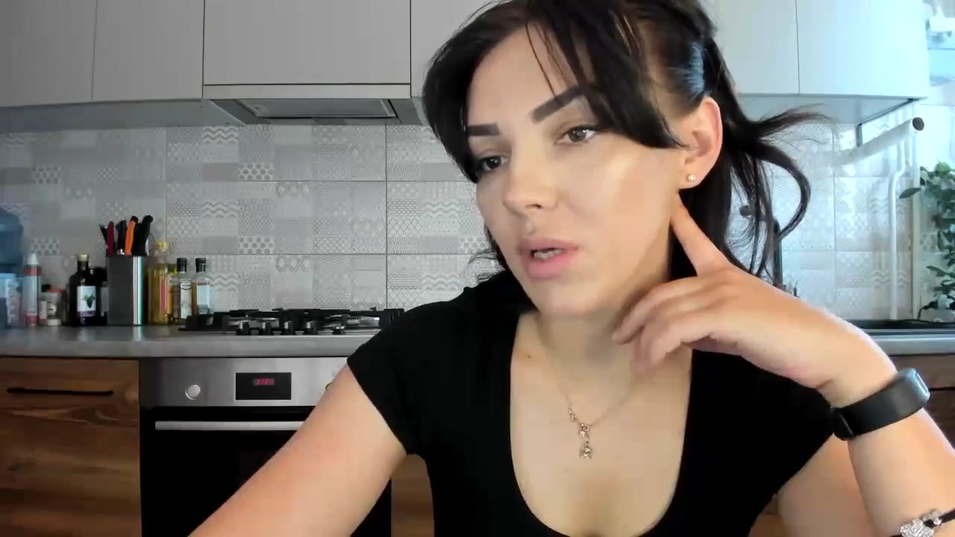 Gallery image thumbnail from MissNelly_'s myfreecams stream on, 07/12/2024, 09:40 image 11 of 20