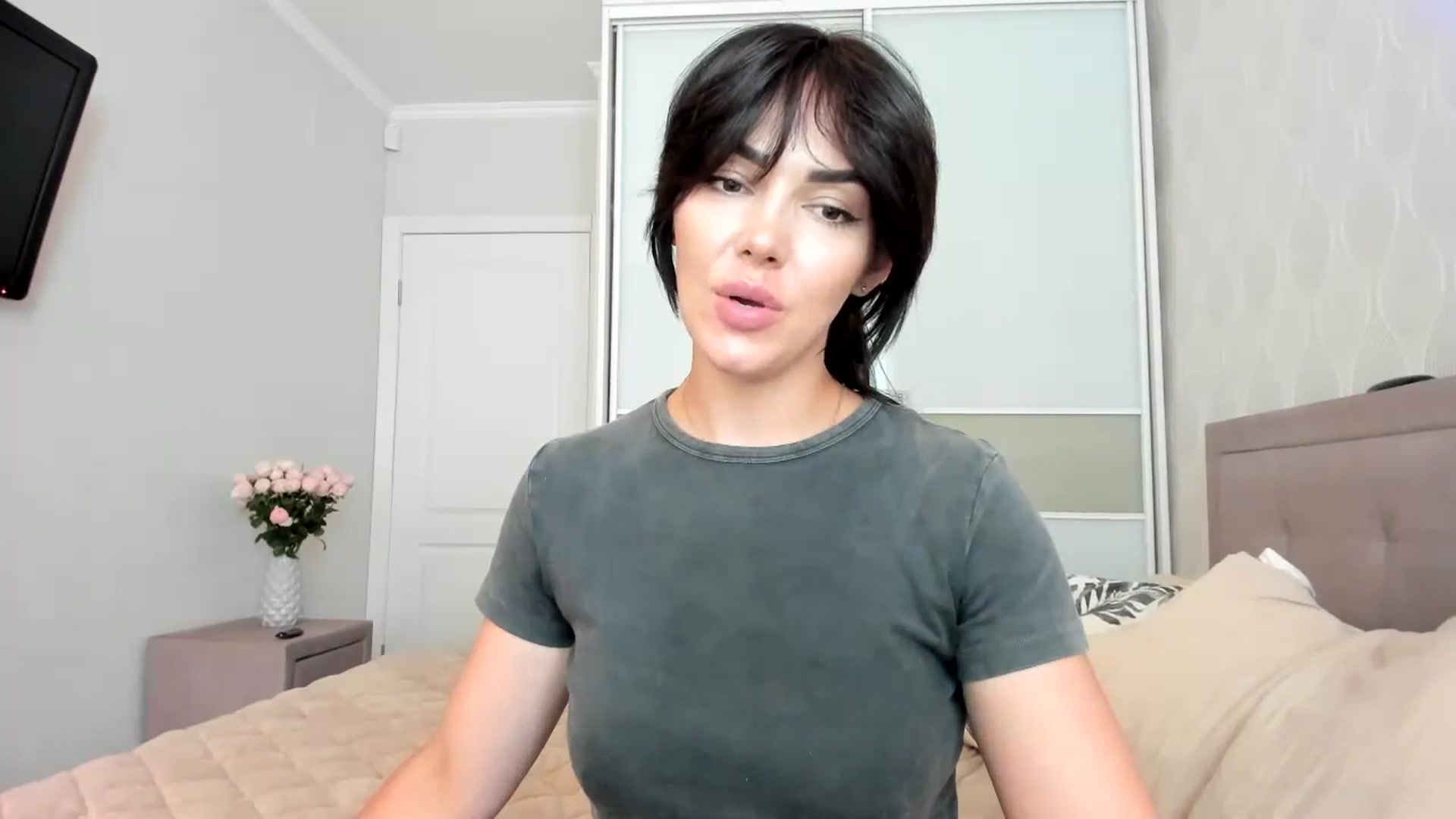 Gallery image thumbnail from MissNelly_'s myfreecams stream on, 07/13/2024, 13:16 image 20 of 20