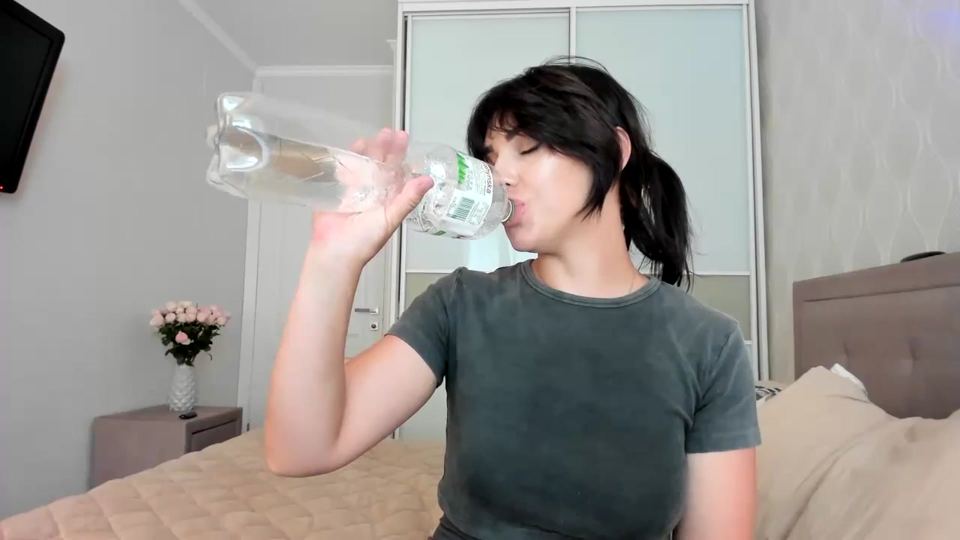 Gallery image thumbnail from MissNelly_'s myfreecams stream on, 07/13/2024, 13:16 image 19 of 20
