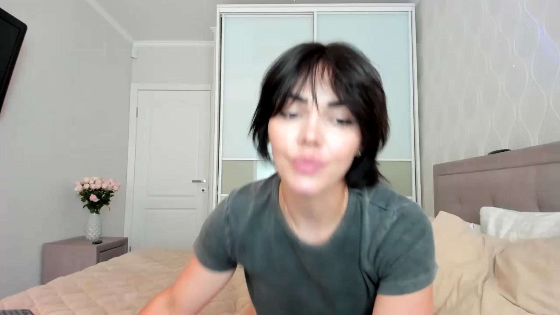 Gallery image thumbnail from MissNelly_'s myfreecams stream on, 07/13/2024, 15:38 image 1 of 20