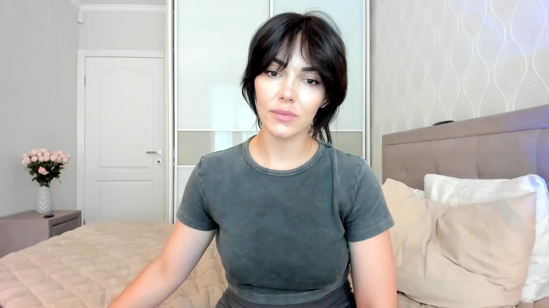 Gallery image thumbnail from MissNelly_'s myfreecams stream on, 07/13/2024, 15:38 image 3 of 20