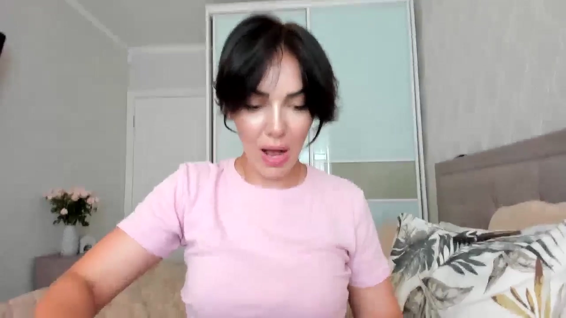Gallery image thumbnail from MissNelly_'s myfreecams stream on, 07/14/2024, 14:00 image 19 of 20