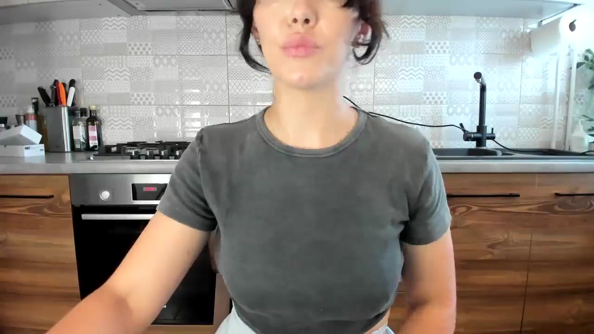 Gallery image thumbnail from MissNelly_'s myfreecams stream on, 07/20/2024, 11:07 image 18 of 20
